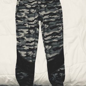 Camo athletic leggings